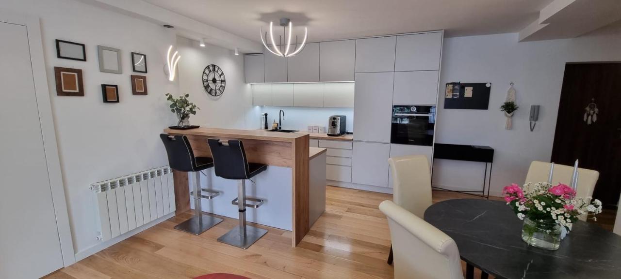 Apartament W Centrum Premium Ustrzyki Dolne Zewnętrze zdjęcie